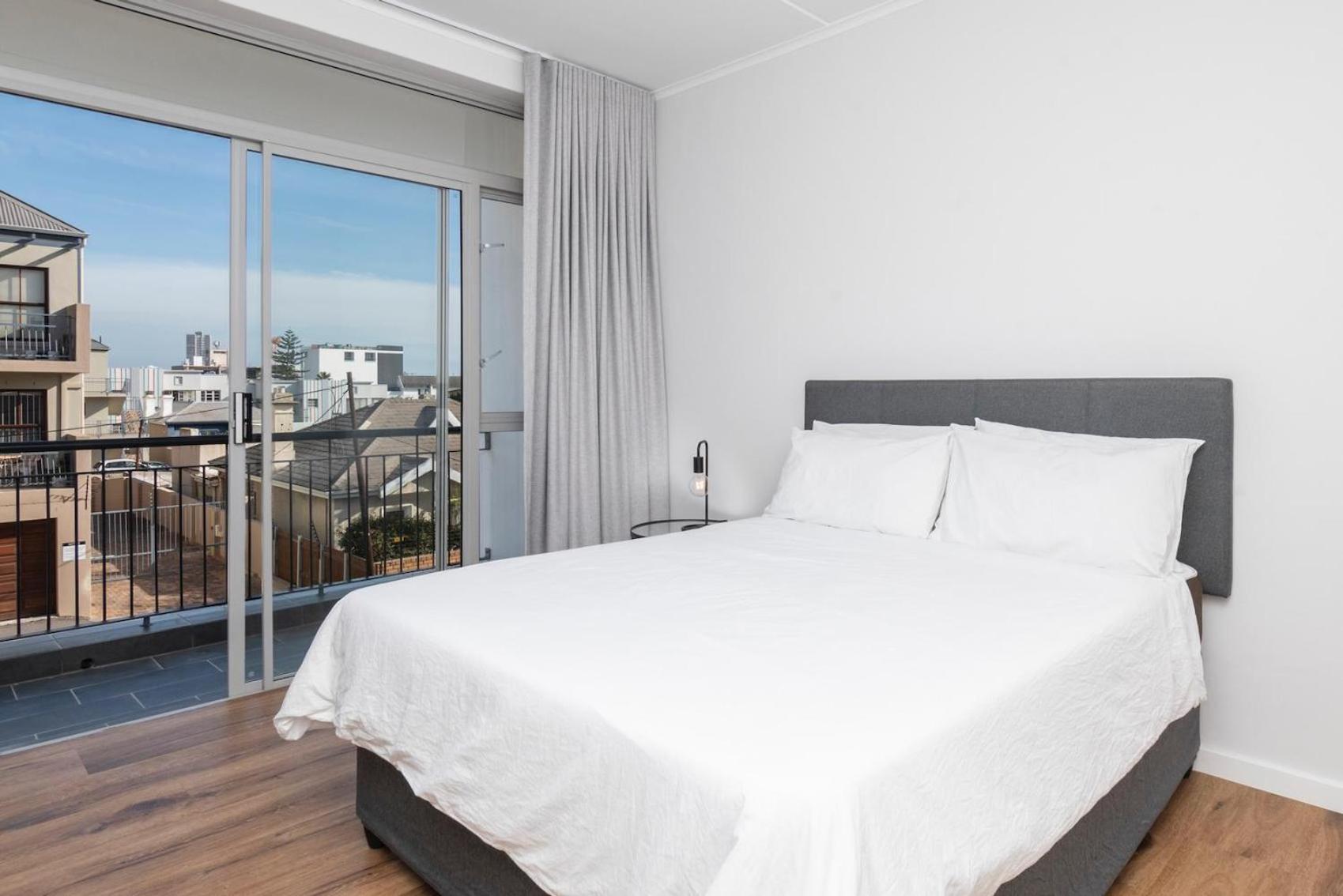 Spacious Retreat At The Metropole East Of Main *