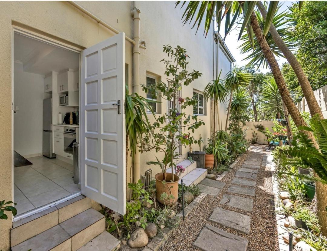 1 Bedroomed Serendipity West Beach, Apartment *