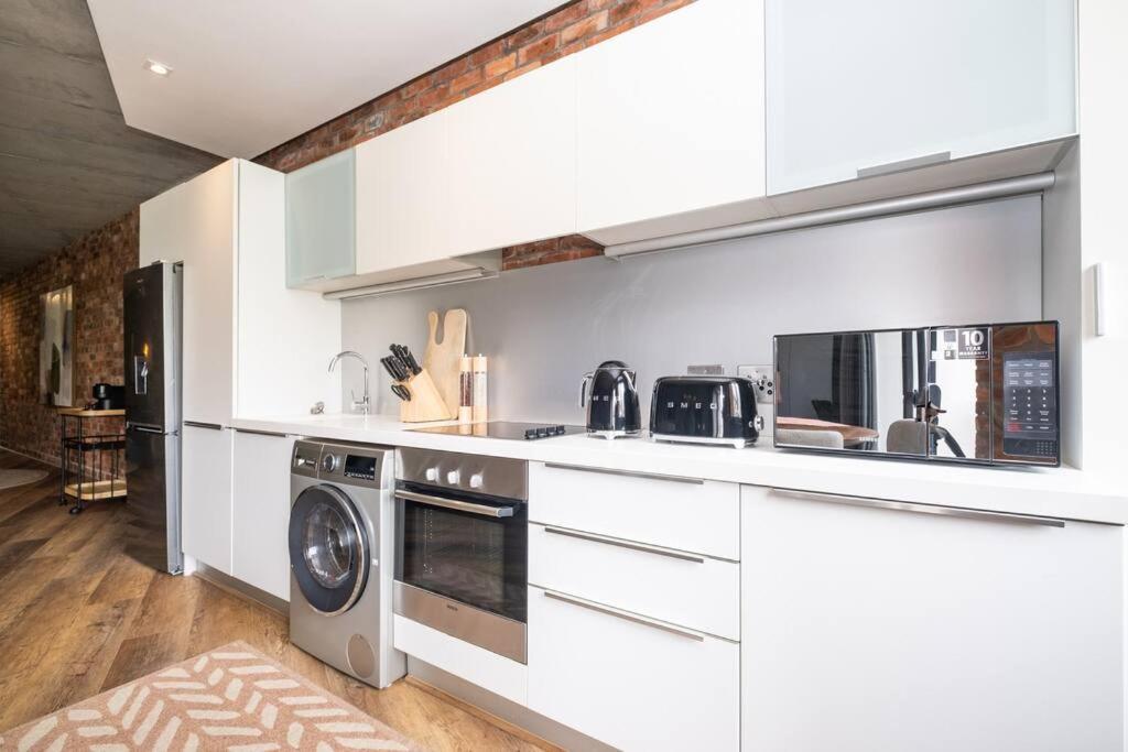 Apartment - Spacious Modern