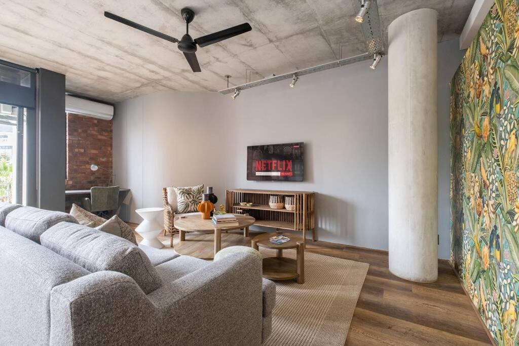 Apartment - Spacious Modern Cape Town