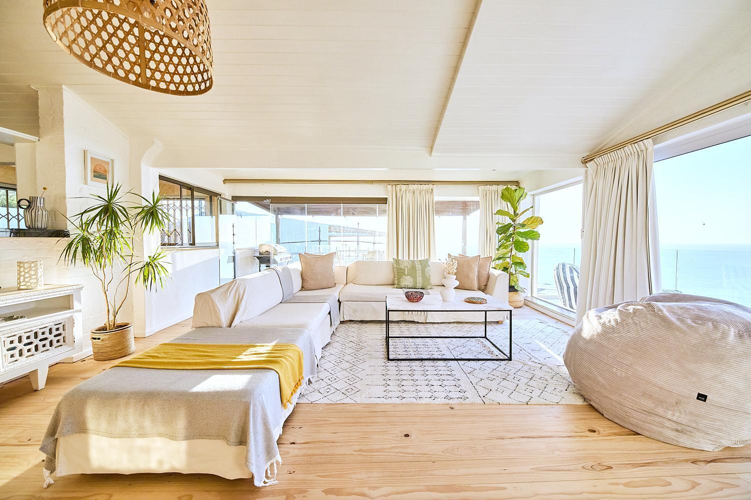 Mountain Oasis - Views, Pool, Hot Tub & Inverter Apartment Cape Town