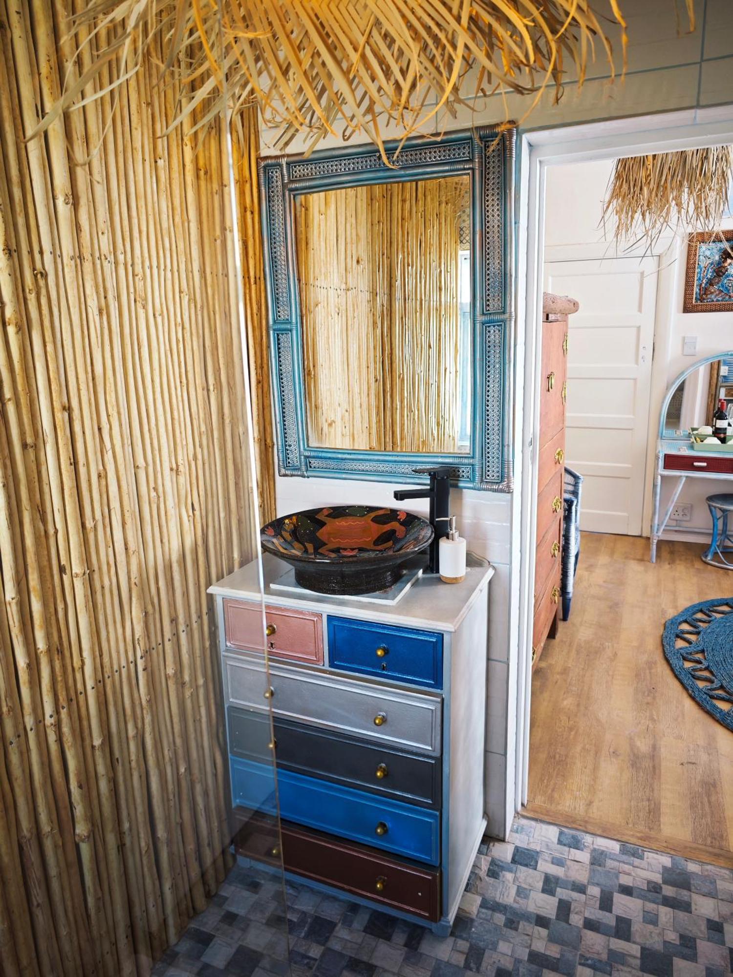 Beachwave Camps Bay Guest house