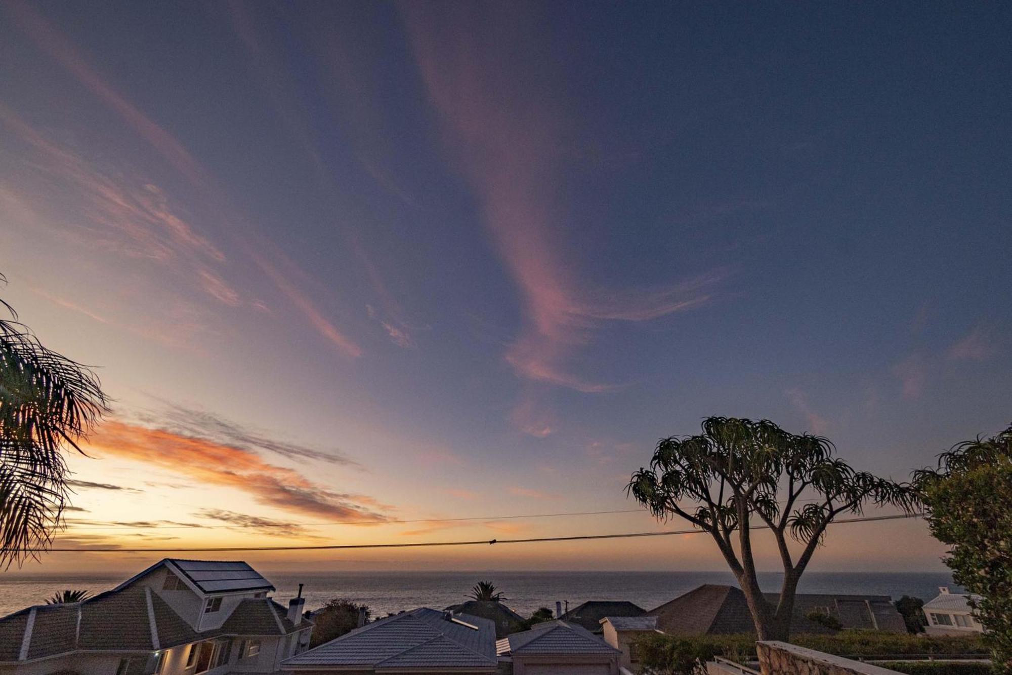 Atlantic Sunsets With Magnificent Uninterrupted Ocean And Mountain Views In Camps Bay * Cape Town