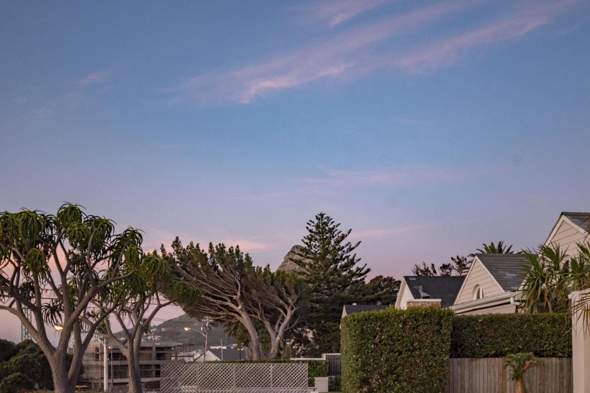 Villa Atlantic Sunsets With Magnificent Uninterrupted Ocean And Mountain Views In Camps Bay