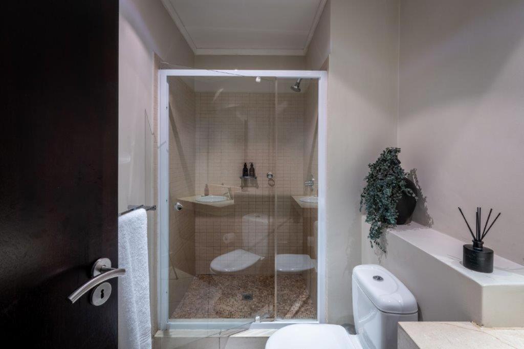 Itc Icon Two Bedroom With Lovely Balcony Cape Town