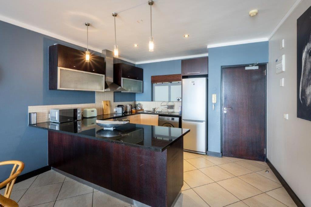 Itc Icon Two Bedroom With Lovely Balcony Apartment