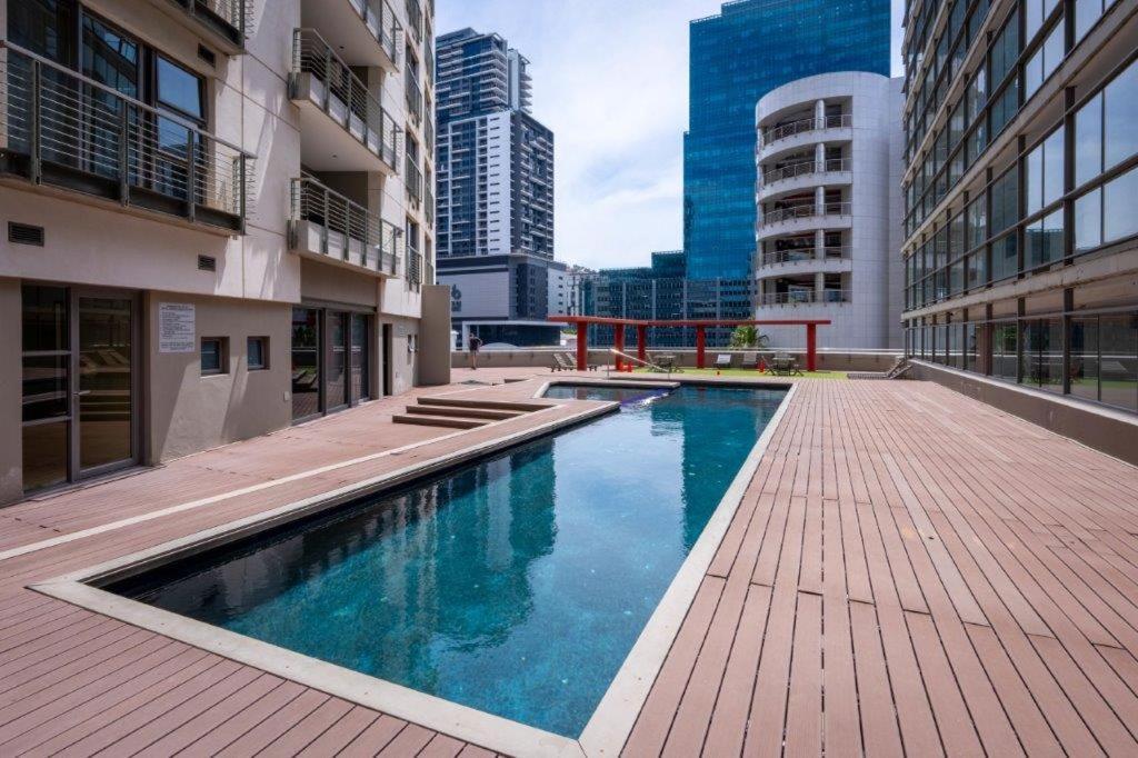 Itc Icon Two Bedroom With Lovely Balcony * Cape Town