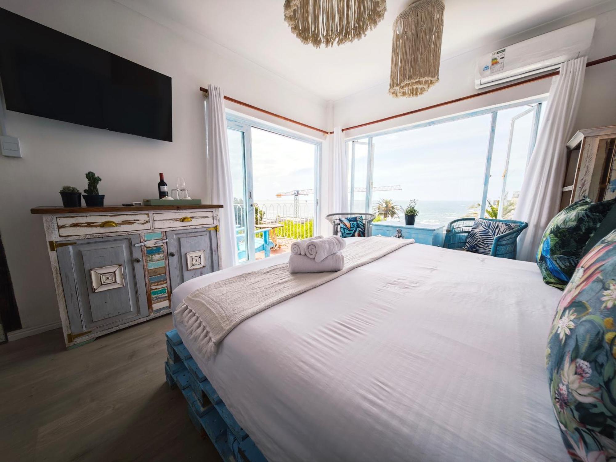 Beachwave Camps Bay Guest house Cape Town
