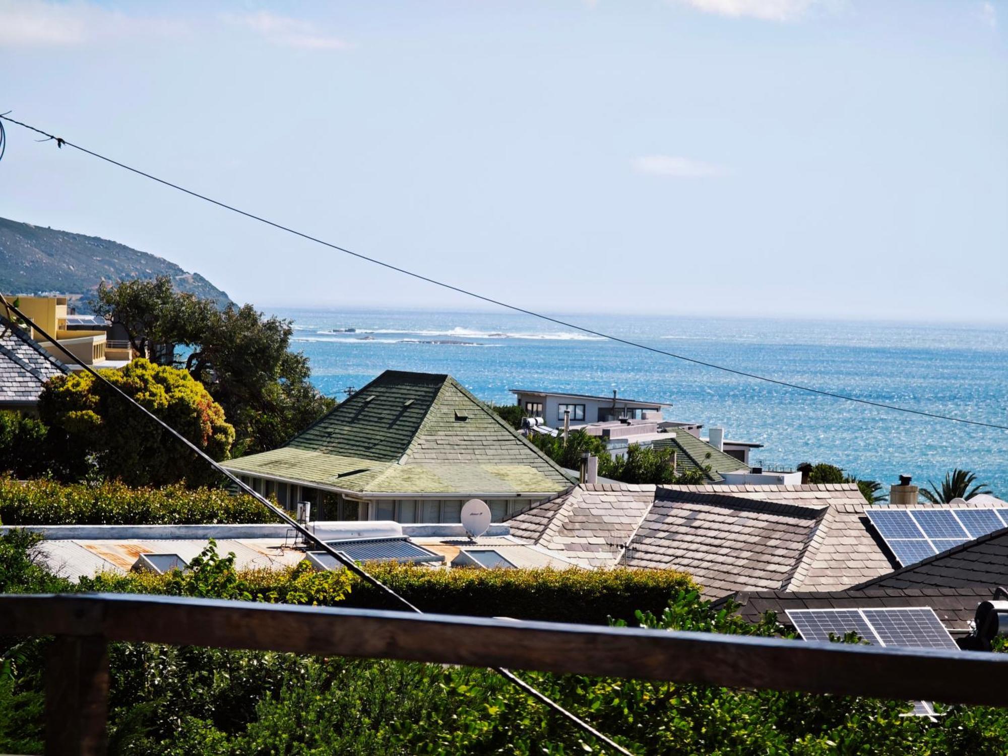 Beachwave Camps Bay *