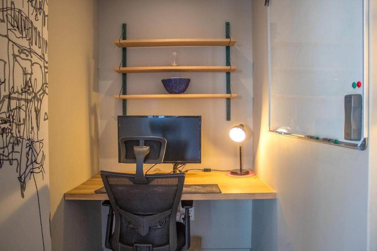 Two Bedroom & Secure Apartment *
