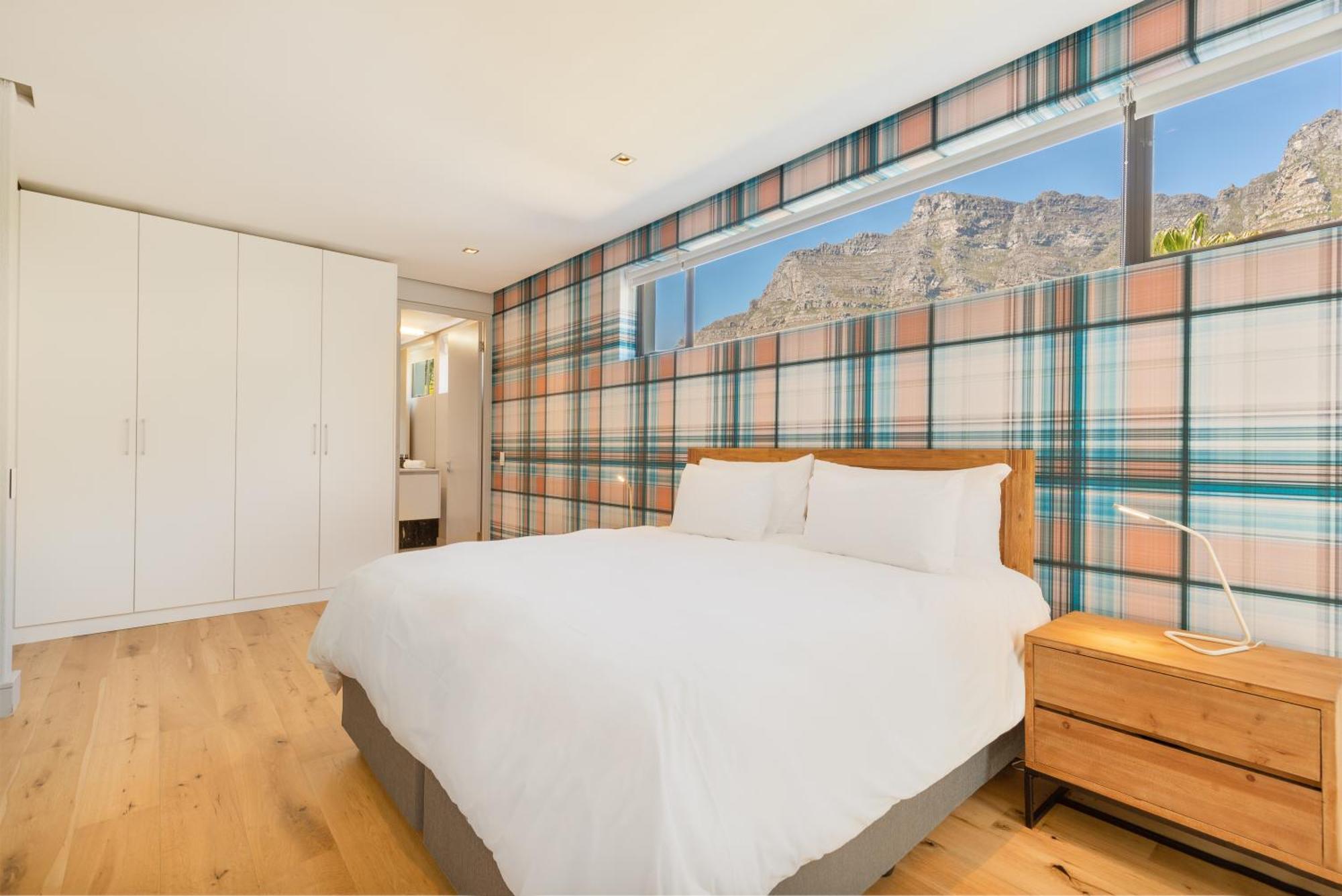 Aparthotel Amara 2 -designer Penthouse With Solar Power Cape Town