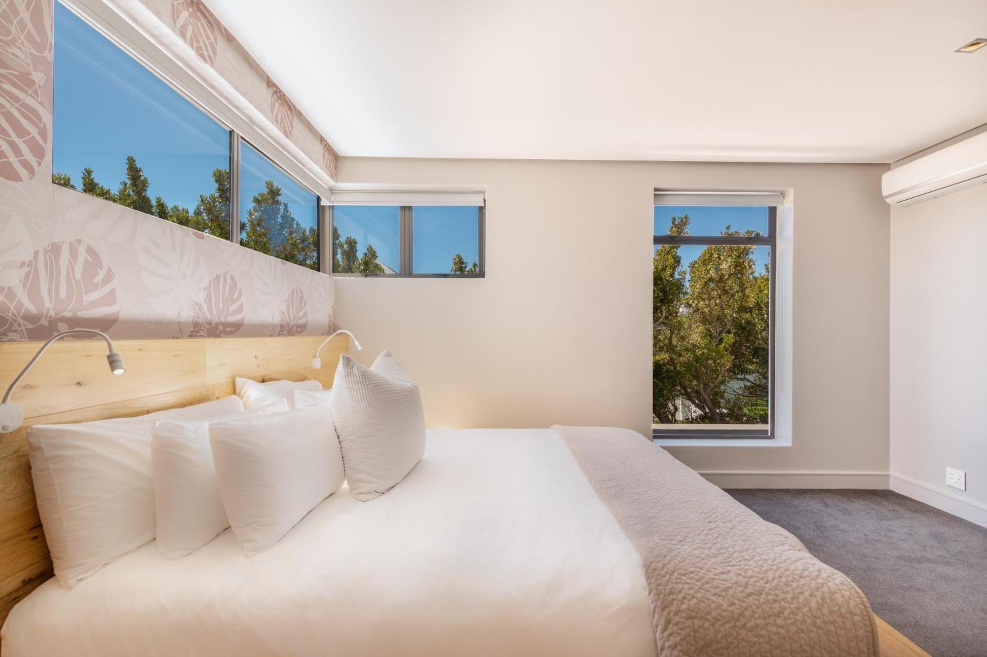 Amara 2 -designer Penthouse With Solar Power * Cape Town