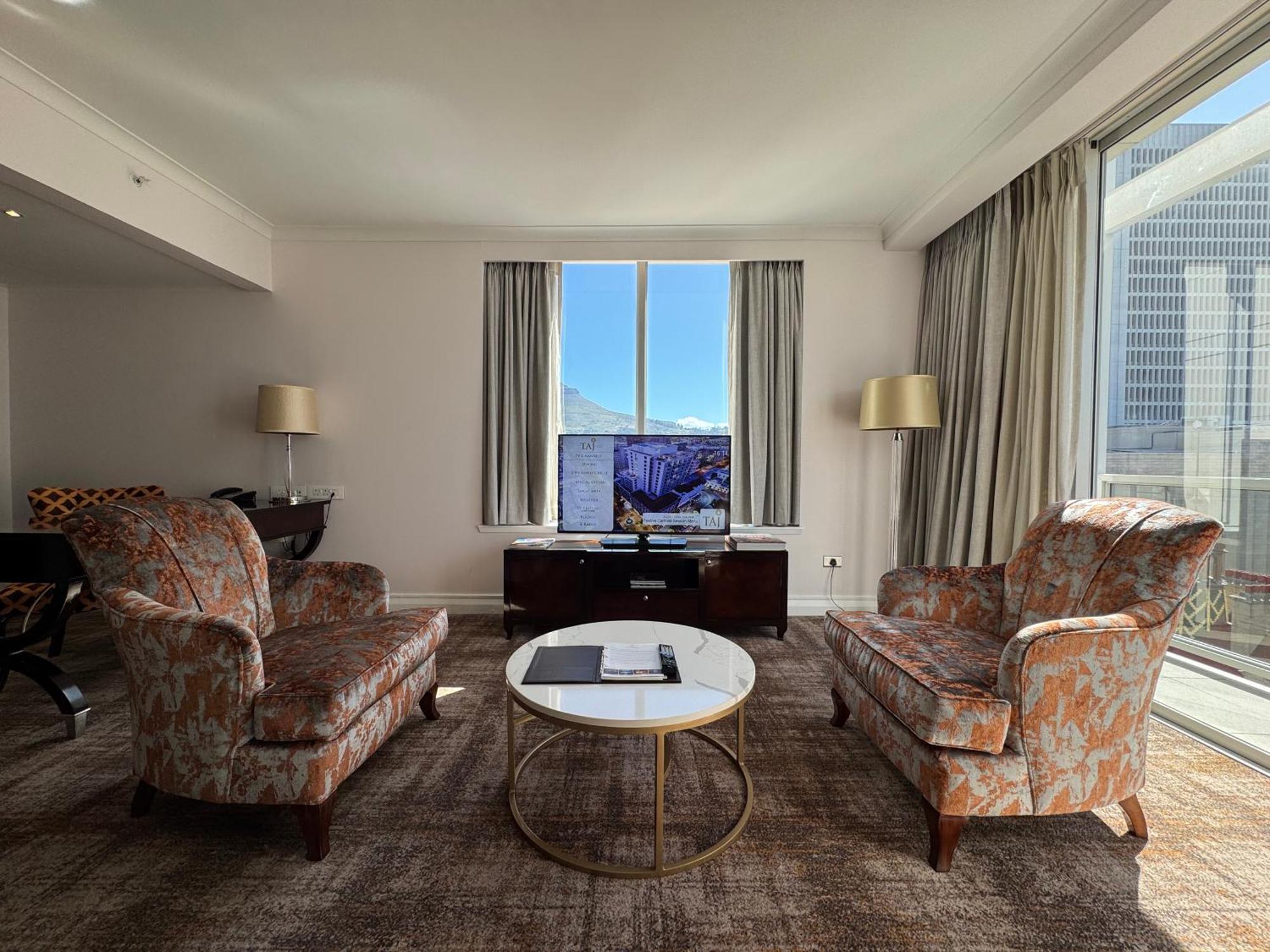 Luxury At Taj - Corner With Balcony - Newly Renovated * Cape Town