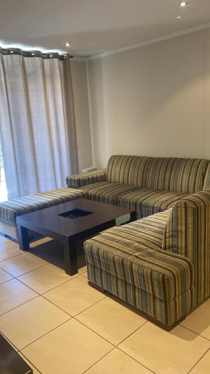 Spacious 2 Bedroom @ Icon * Cape Town