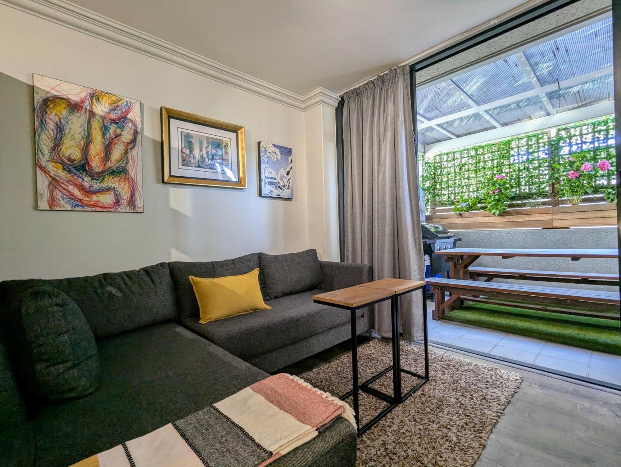 Urban With Lush Patio Braai & Rooftop Pool Cidade Do Cabo