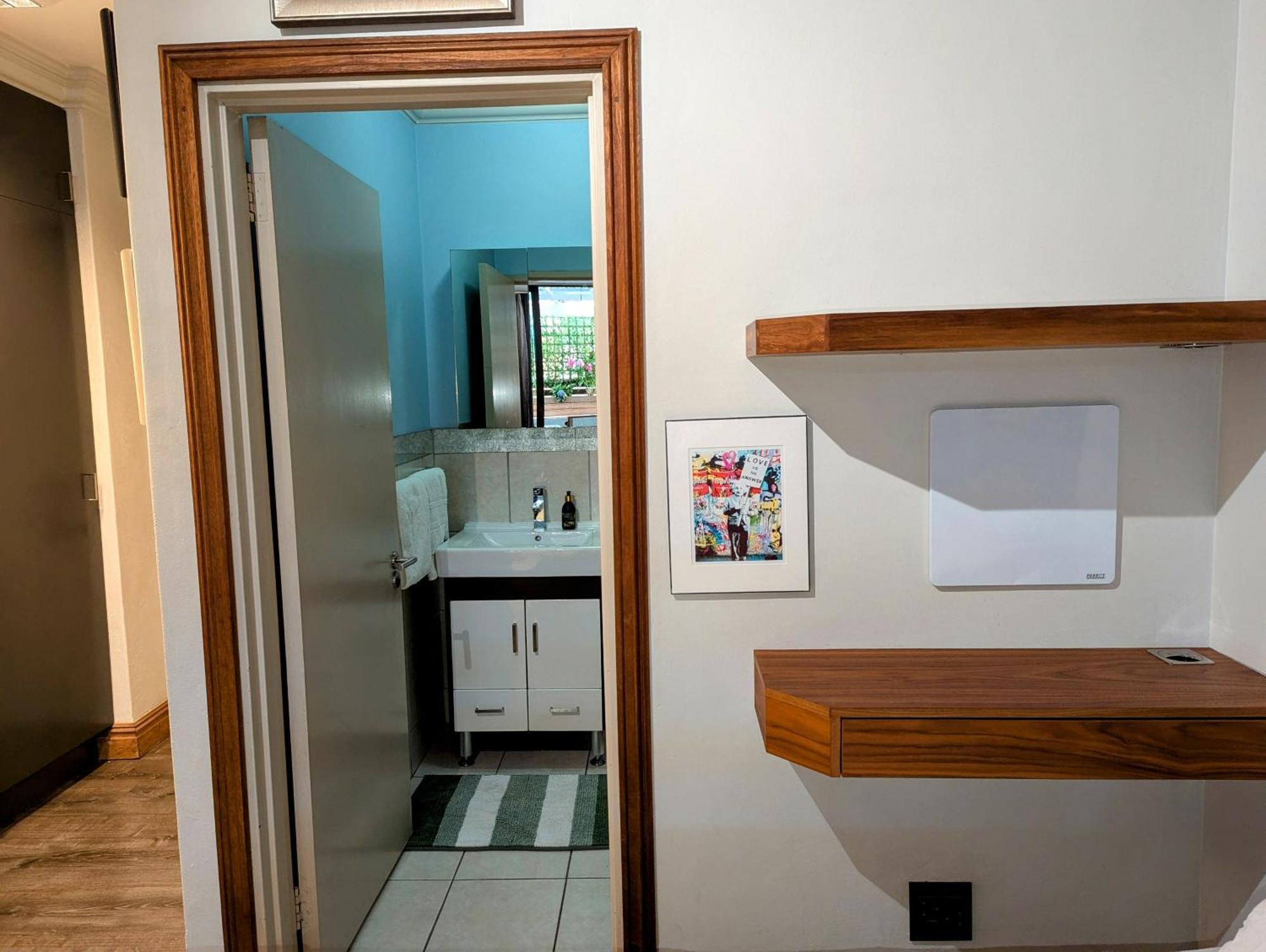 Apartamento Urban With Lush Patio Braai & Rooftop Pool