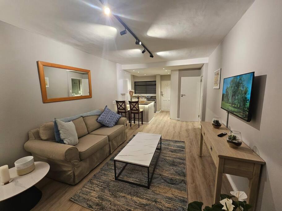Apartment In Camps Bay Cape Town
