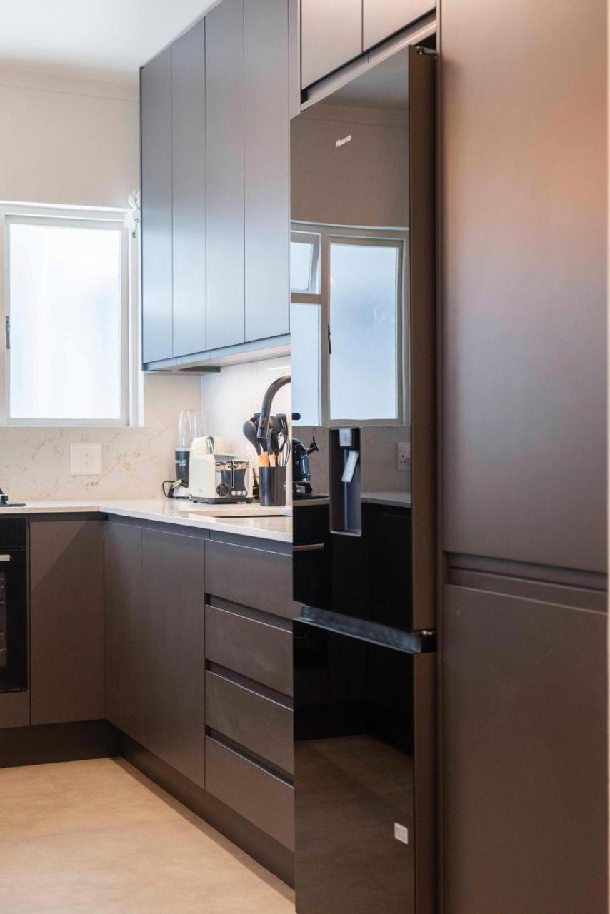 Modern 2 Bedroom Apartment, Pleasant Ways, Seapoint Apartment