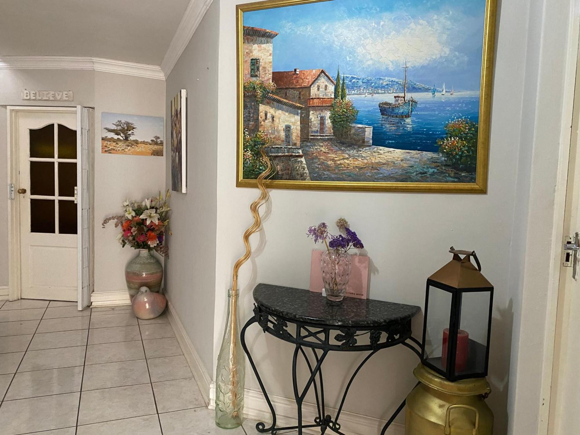 Homestay Shalom On The Bay *