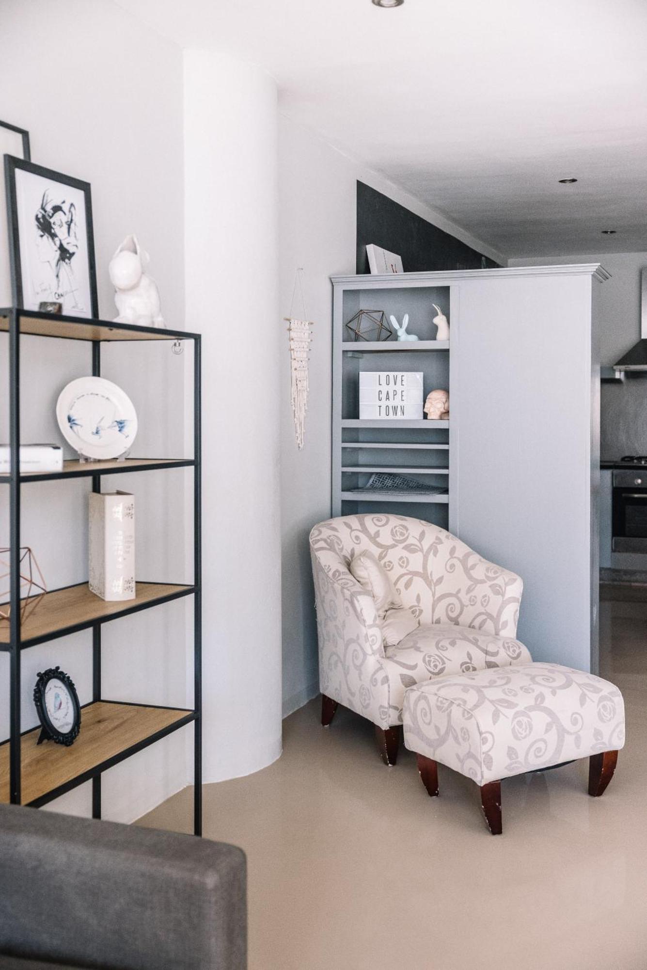 Charming 1 Bed On Bree Street With Stunning Views Apartment *