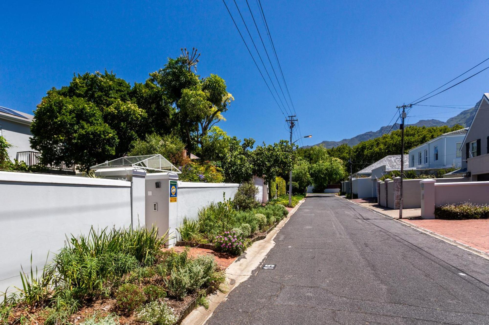 Villa Peaceful Retreat Upper Claremont