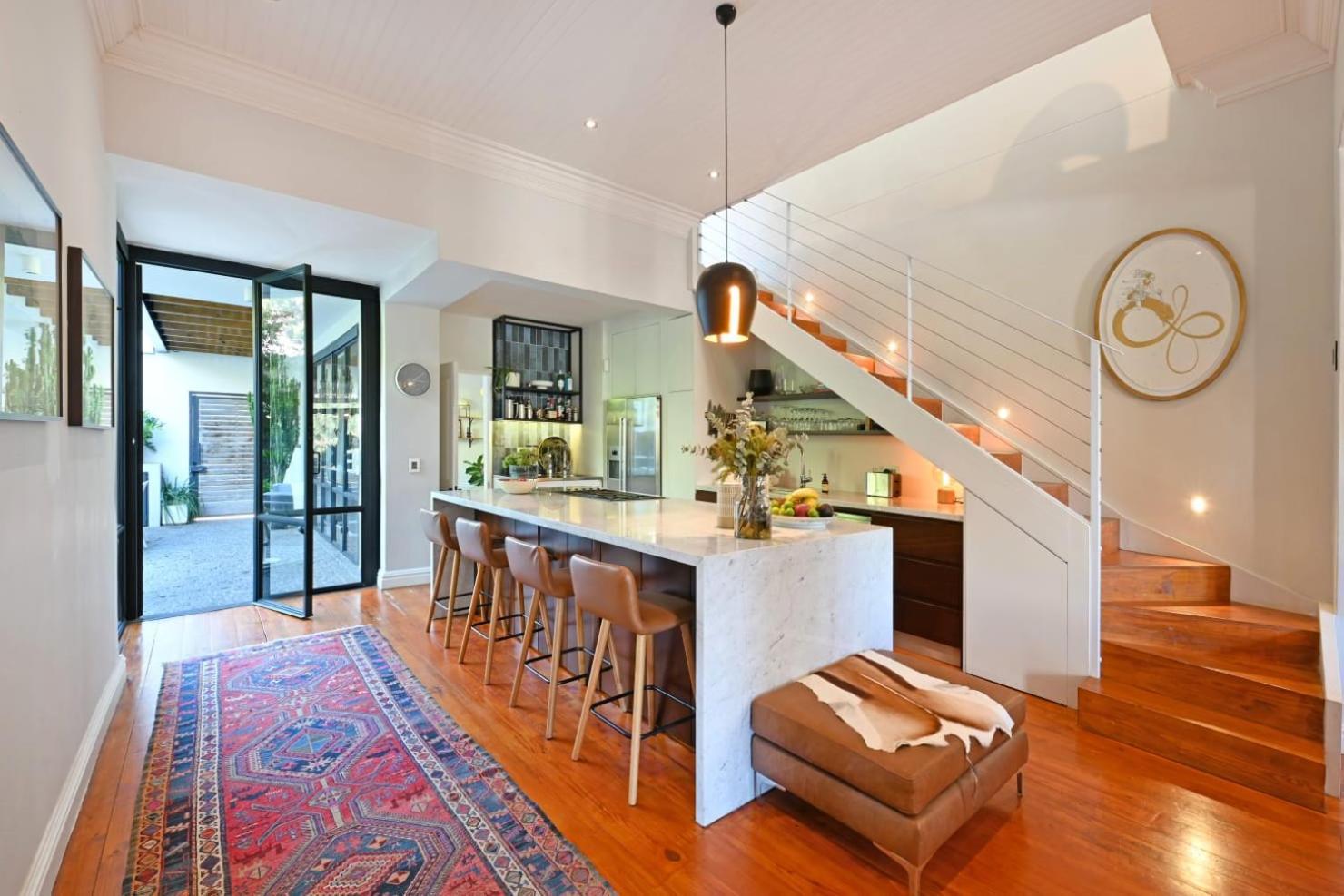 Victorian With Stunning Views & Pool Villa *