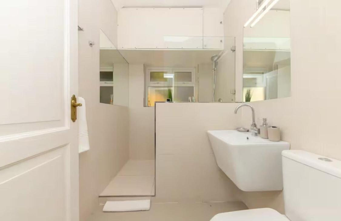 Vintage Alcove In Point, Sleeps 4 Apartment Cape Town