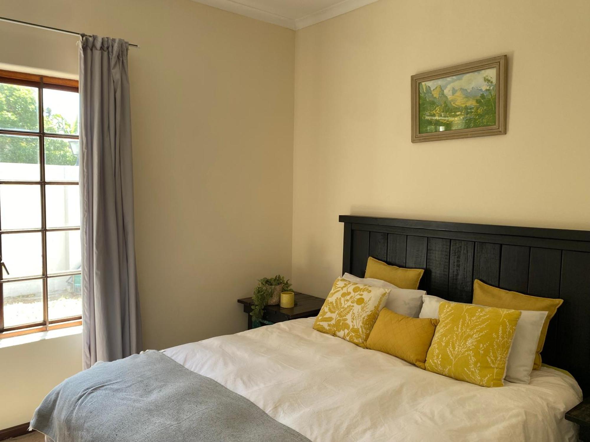 Homestay Cozy Coastal Getaway In Sunset Cape Town