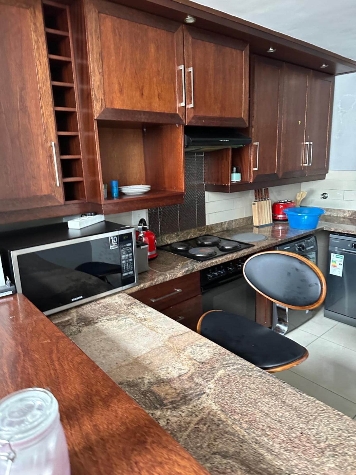 Ya Eagle Wings Self Catering Shared A Cape Town