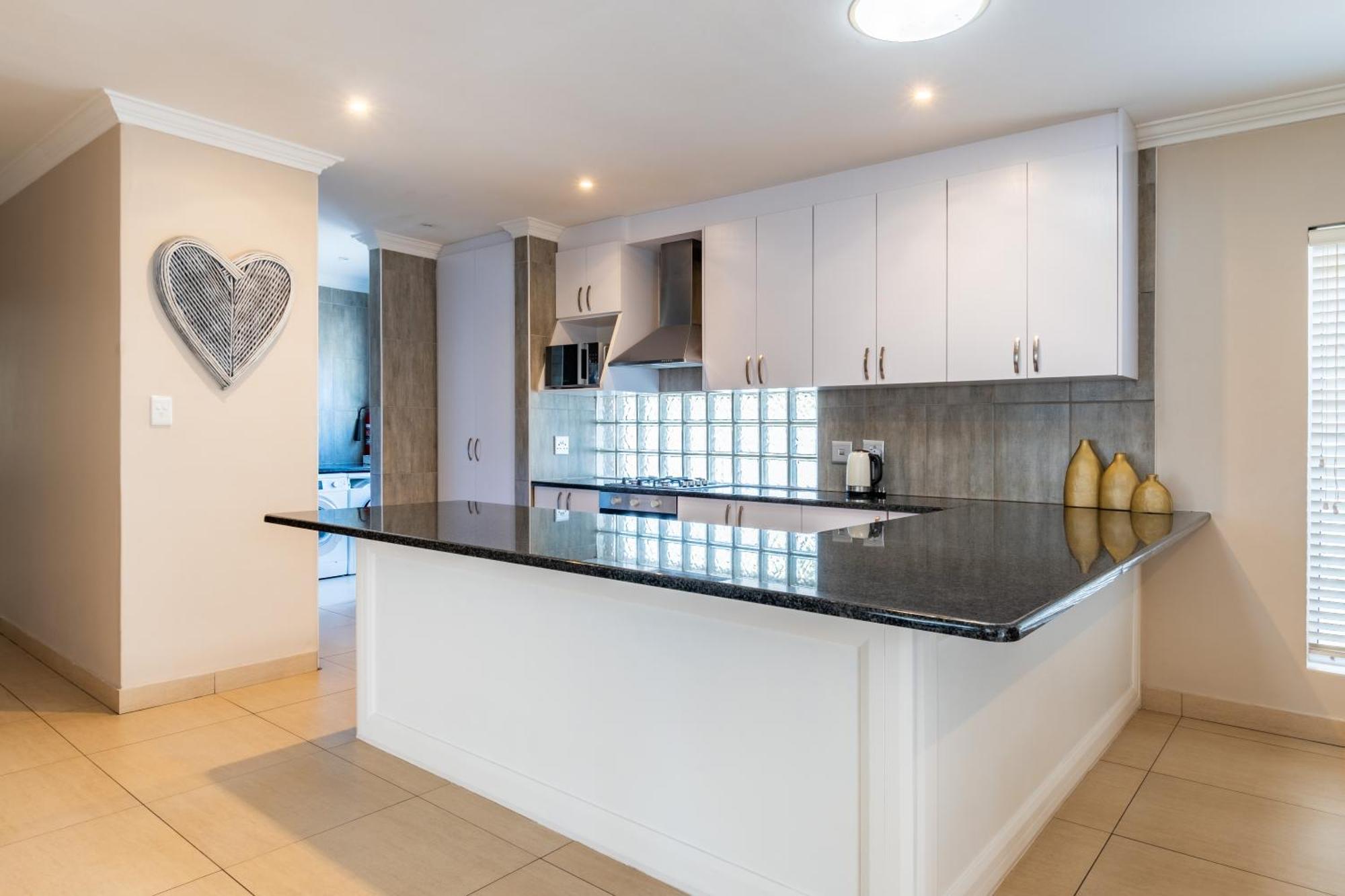 Holiday home Gem With Indoor Jacuzzi *
