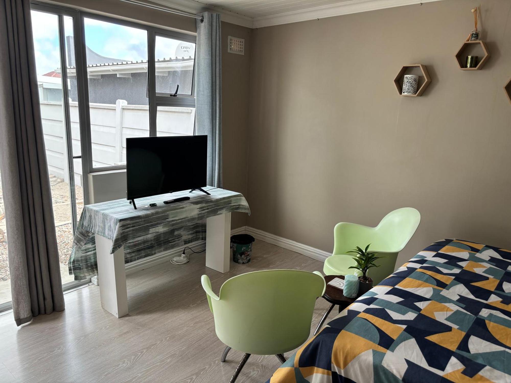 Bachelor Flat B Cape Town