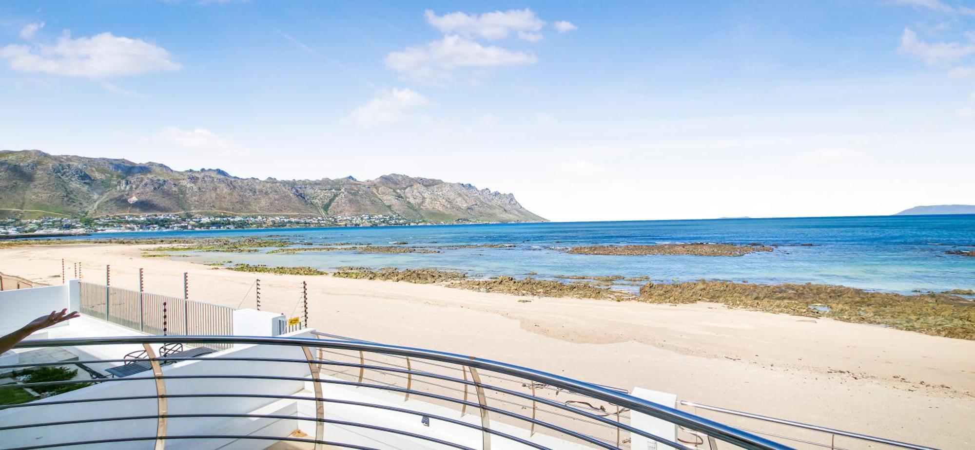Casa Bonita On The In Gordons Bay Villa