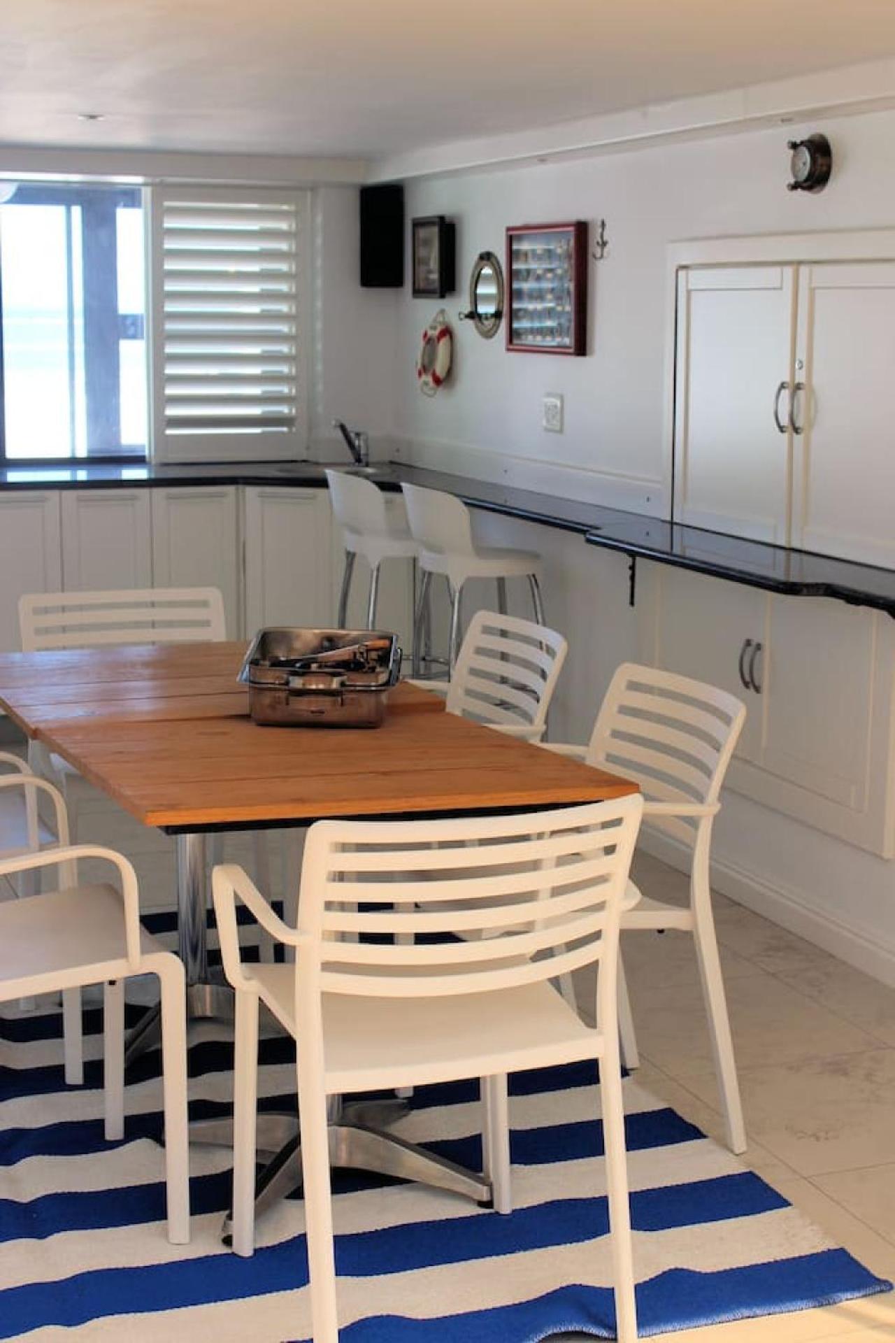 Casa Bonita On The In Gordons Bay Villa