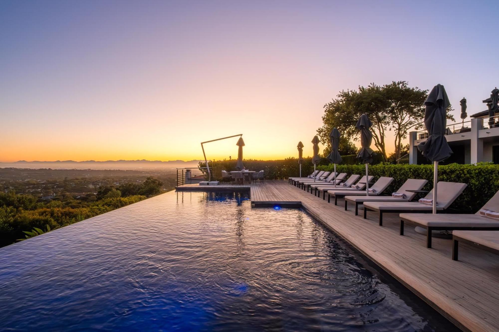 Lion View Private Luxury Retreat Guest house Cape Town