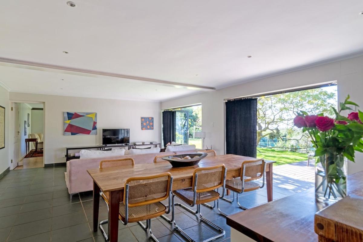 Apartment On Constantia Wine Route