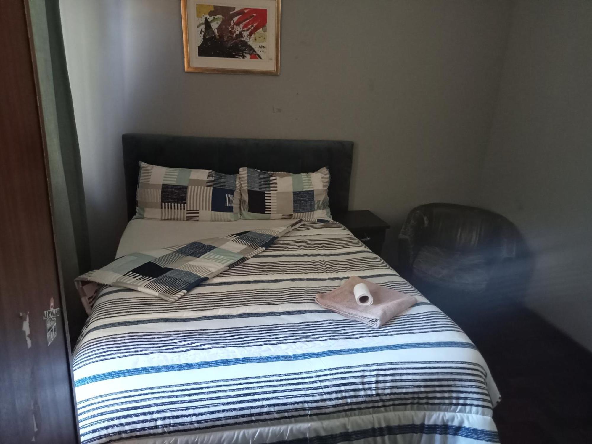 Athome Bellville Chrismar