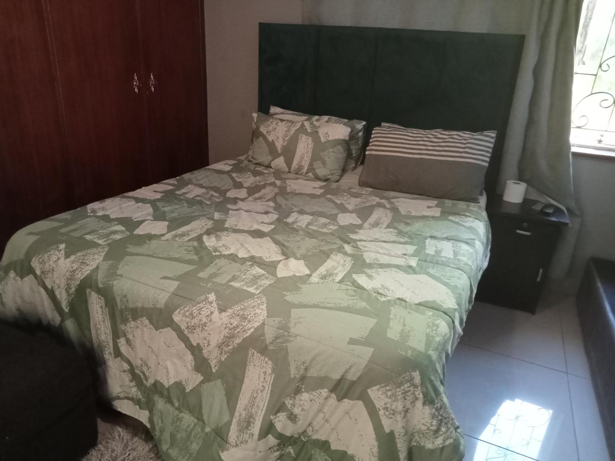 Athome Bellville Chrismar Bed & Breakfast *
