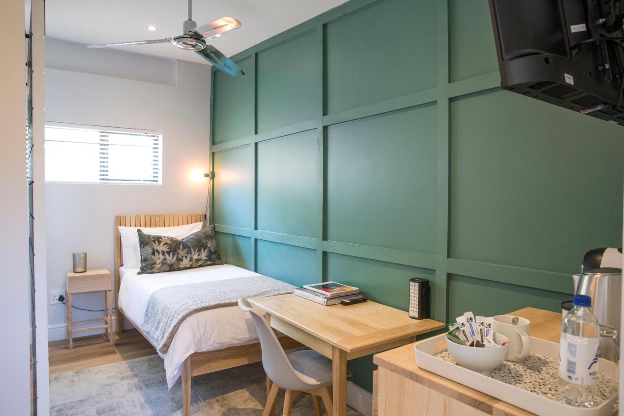 Hotel Antrim House By Totalstay *
