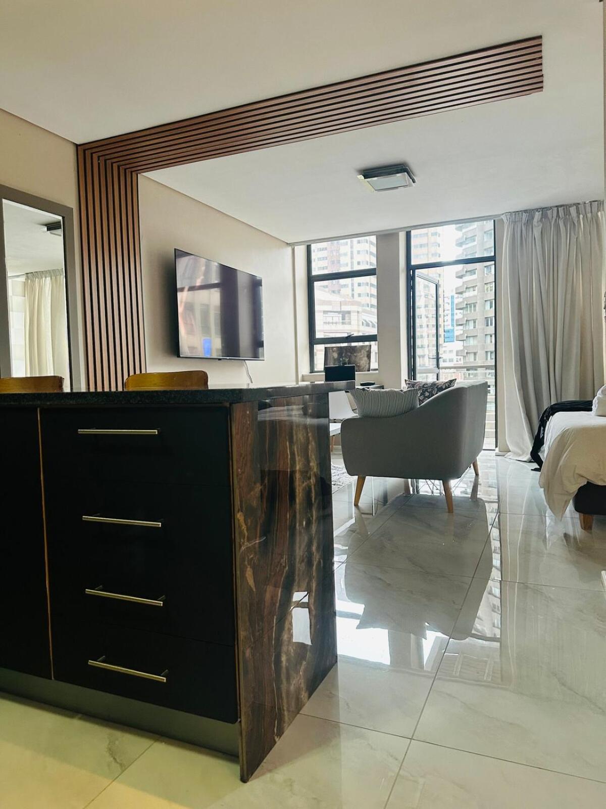 Apartment Six Fountains Private