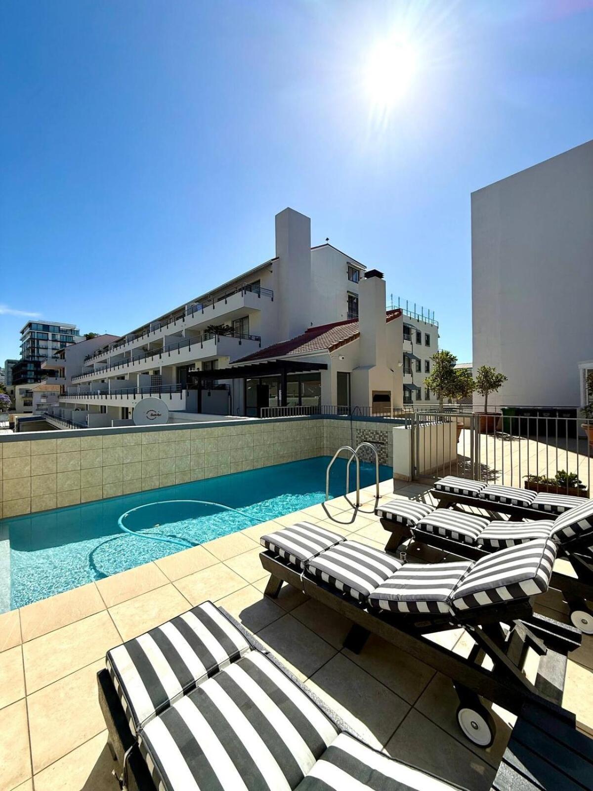 Trendy Sea Point * Cape Town