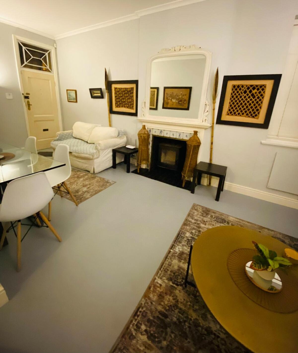 Vintage Alcove In Point, Sleeps 4 *