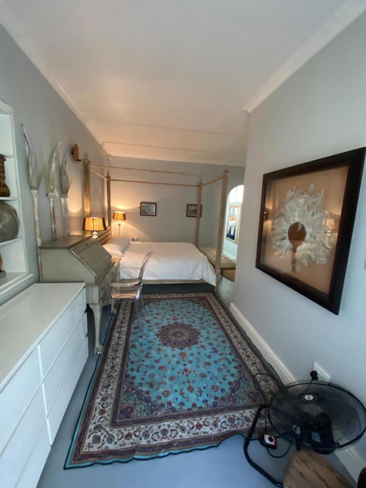 Vintage Alcove In Point, Sleeps 4 Cape Town