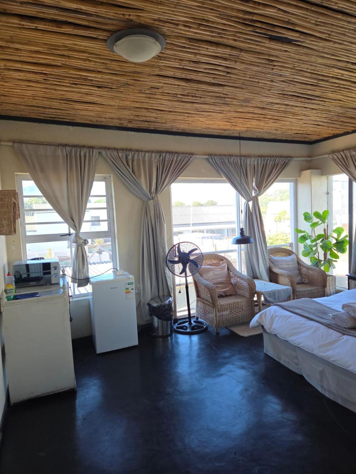 Yello Guest house *
