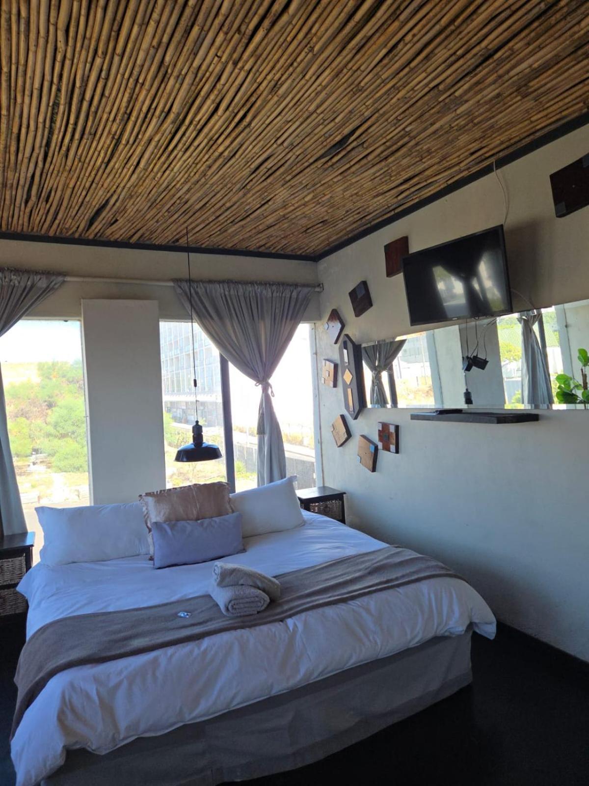 Yello Guest house Cape Town
