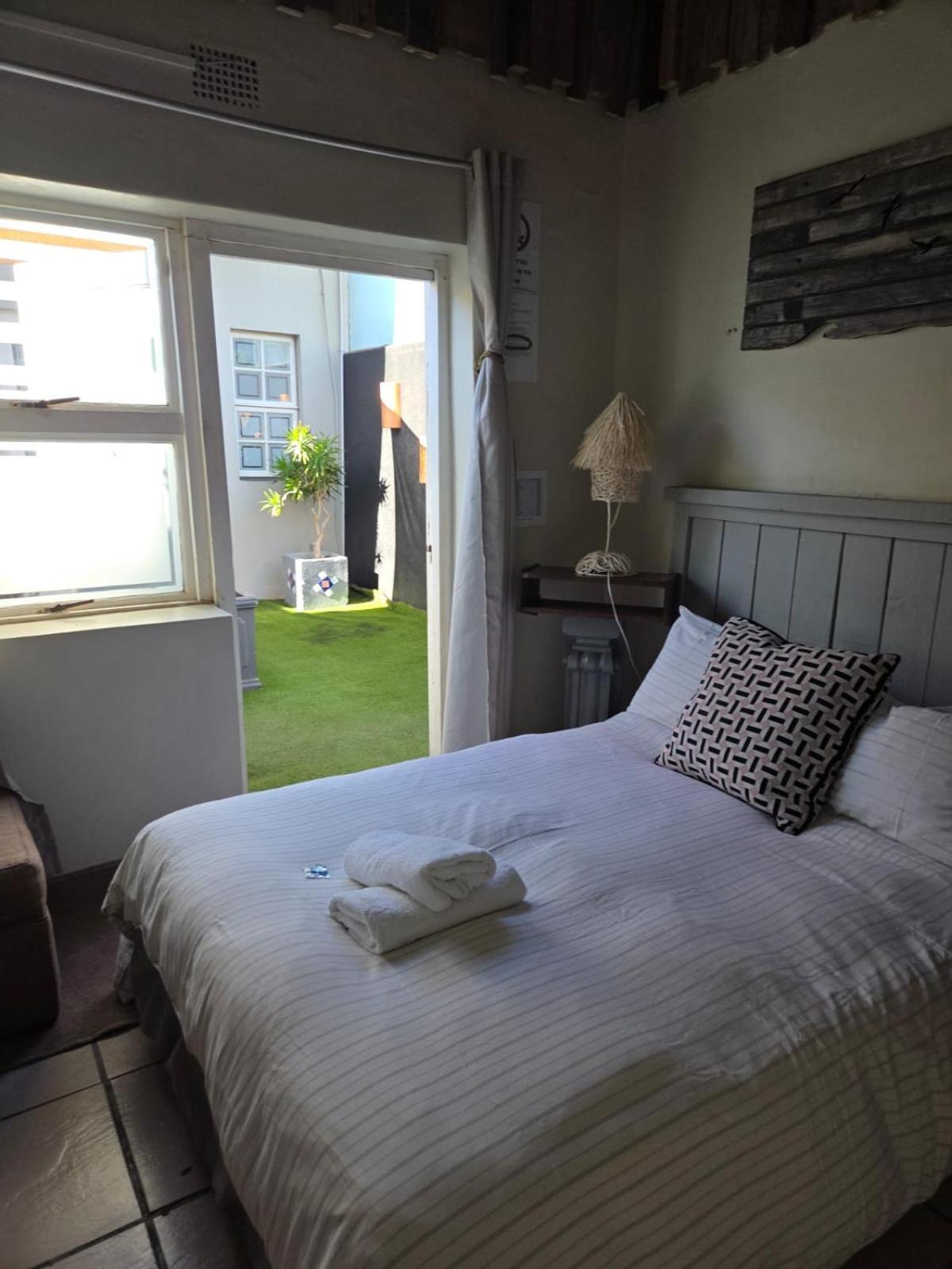 Guest house Yello Cape Town