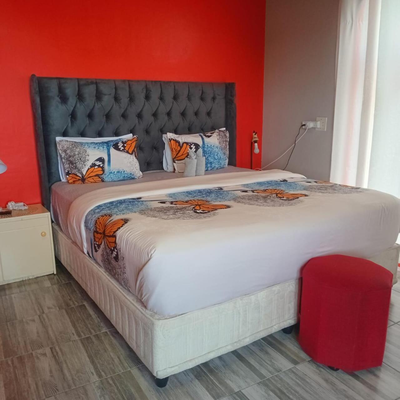 Neo & Ruks Parow Guest house
