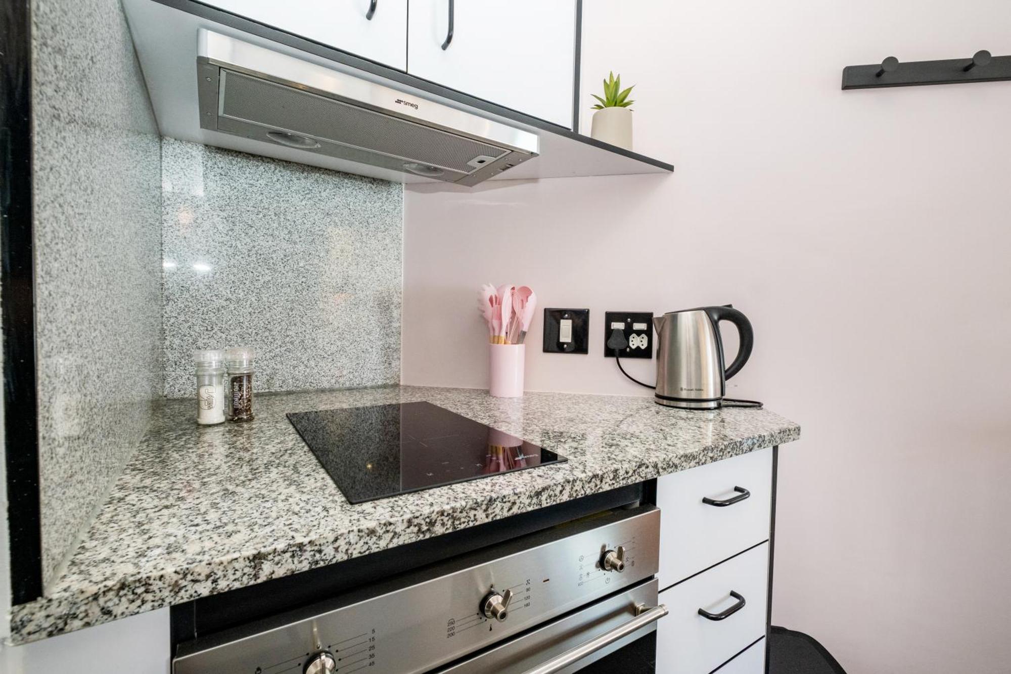 Flamingo 807 - Floor Sea Point With Daily Housekeeping Apartment Cape Town