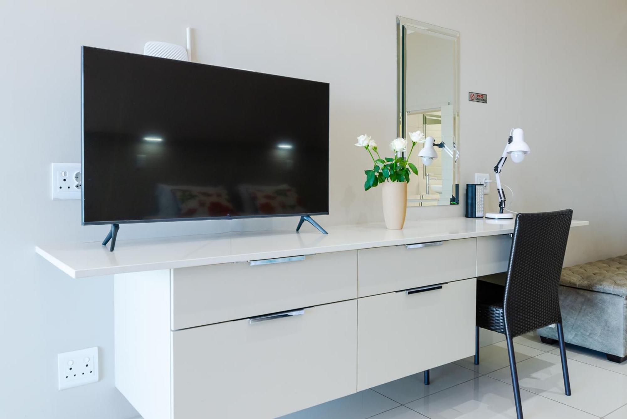 Camps Bay Blue Self-catering * Cape Town