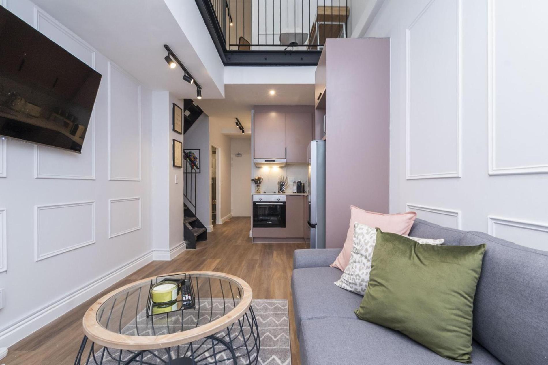 Venice House Gem With Unique Loft Design *