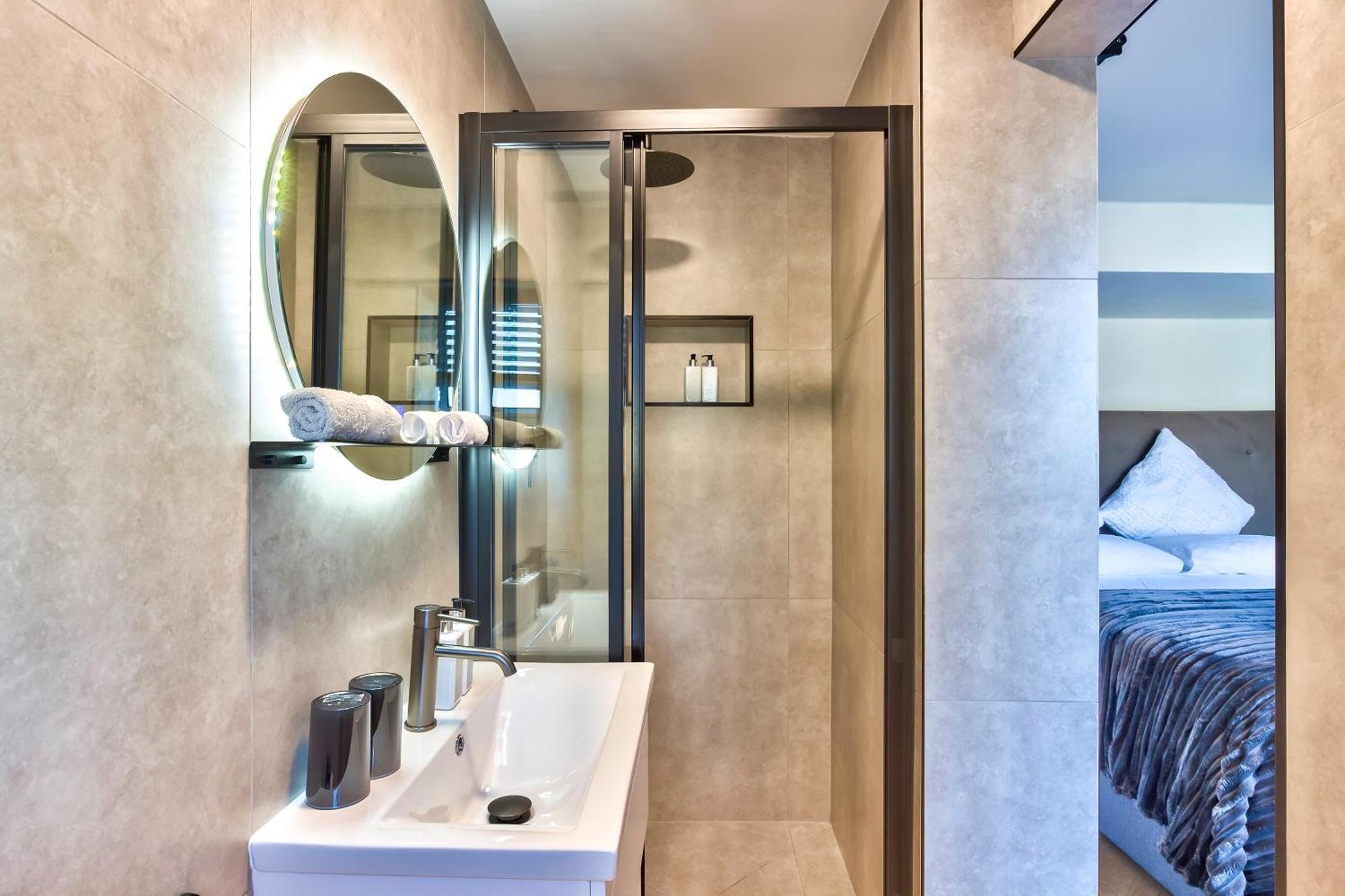 Spectacular 1 Bed *